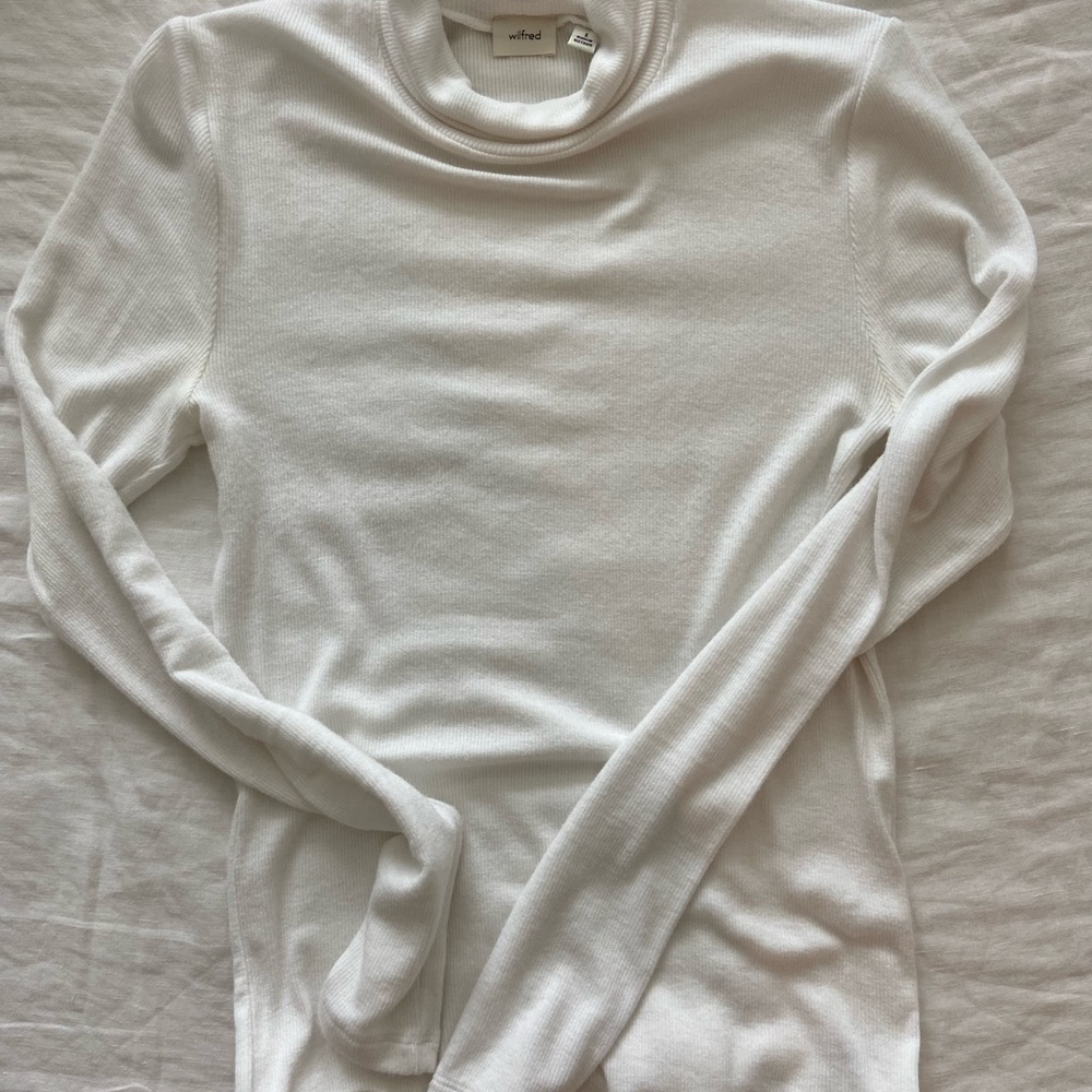 Aritzia Wilfred long sleeve